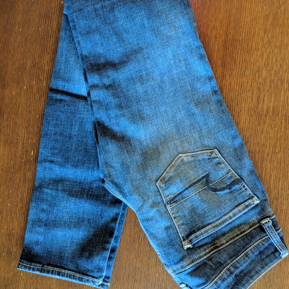 American Eagle skinny jeans